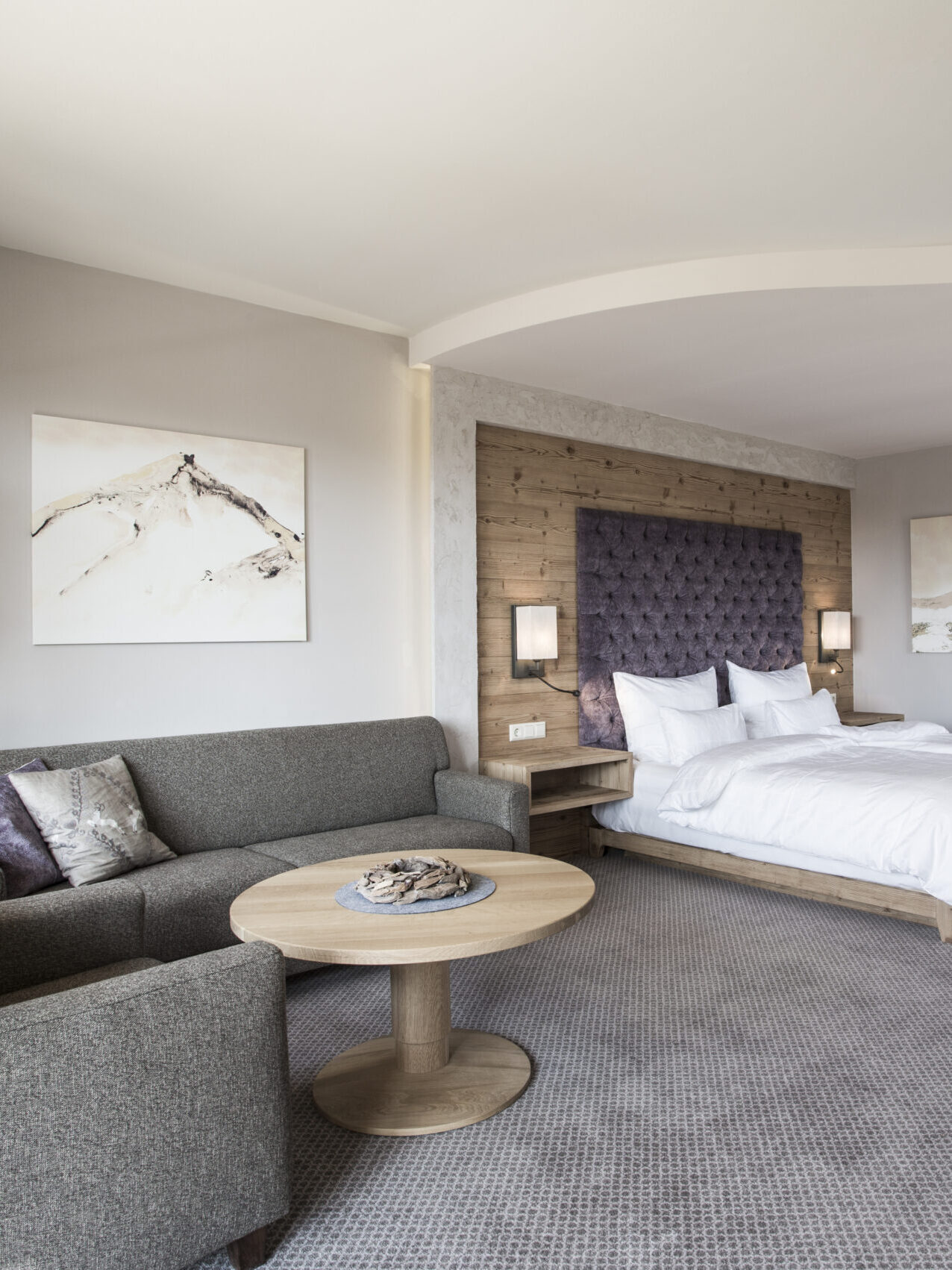 Junior Suite Superior Plus with balcony with spacious living area, desk and two balconies near Dinkelsbühl