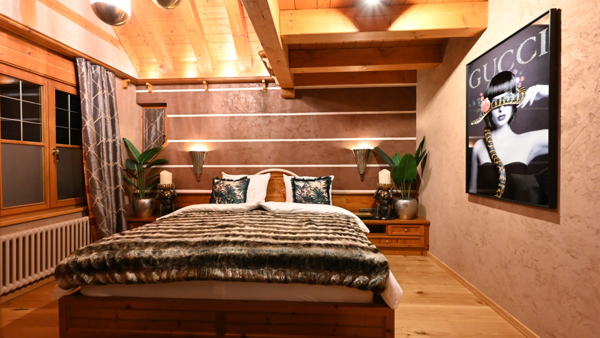meiser spa resort chalet kitzbuehl grand lodge schlafzimmer bei nacht nahe dinkelsbuehl hero
