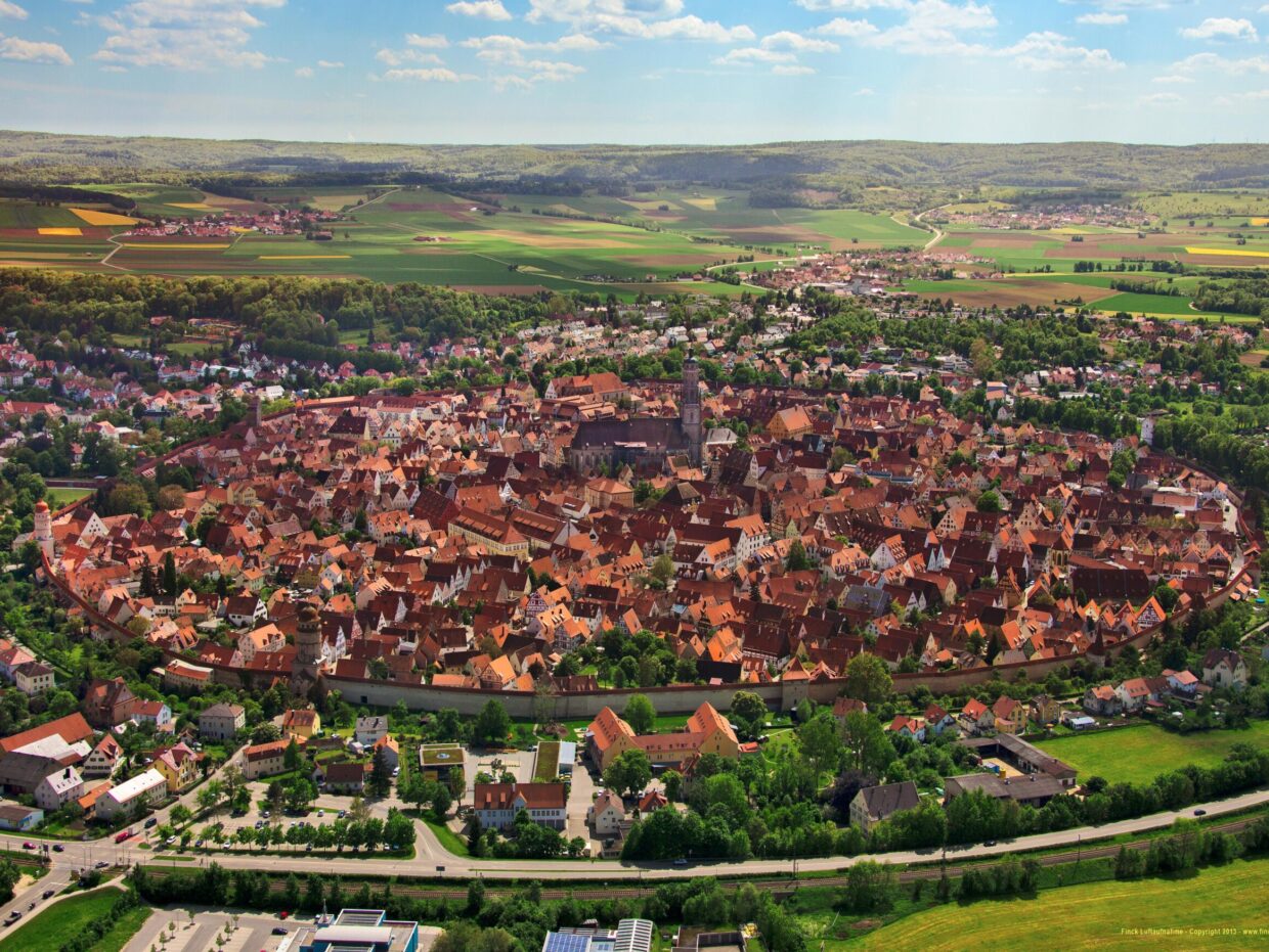 große runde Altstadt- Nördlingen