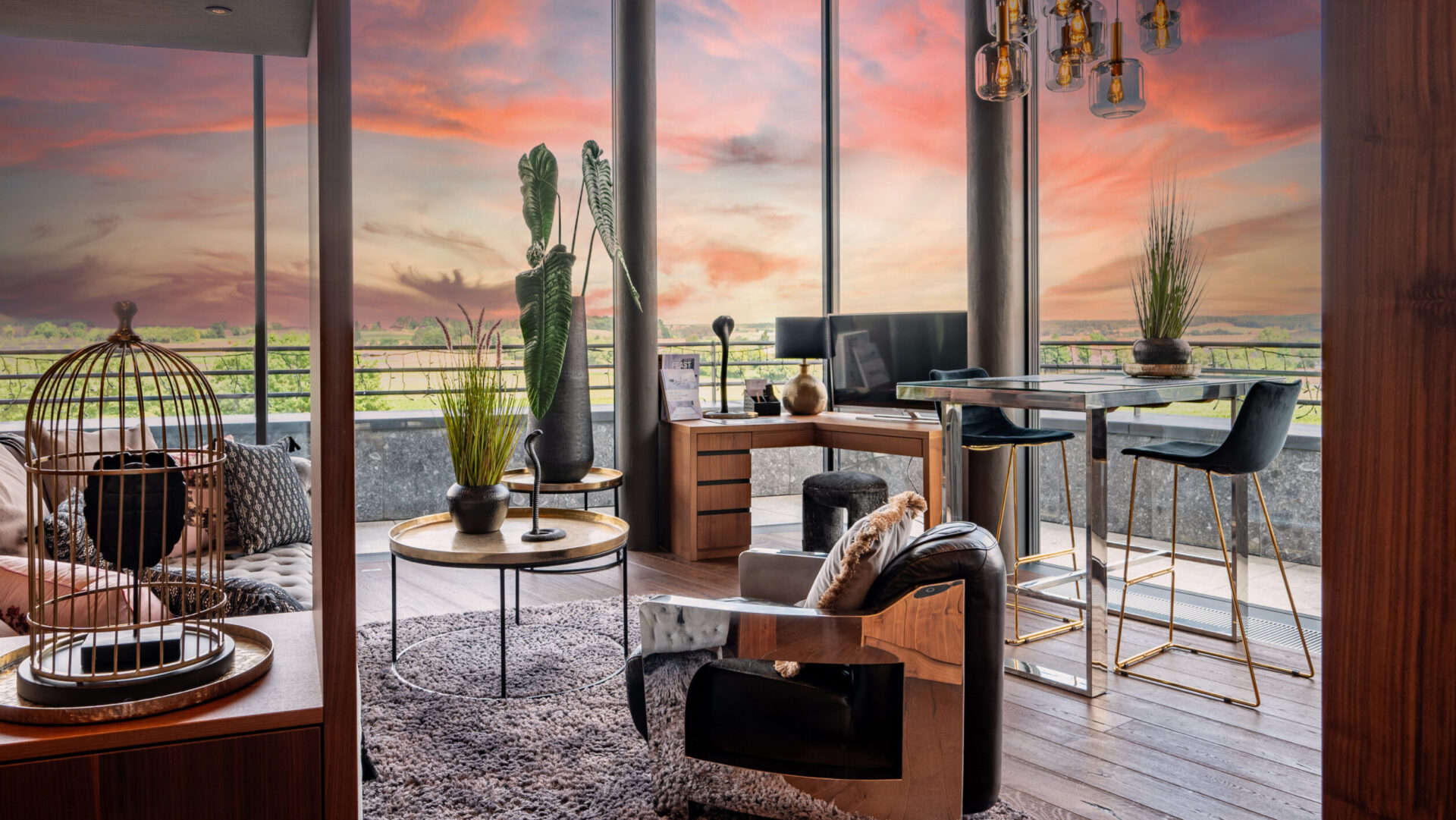 meiser design hotel penthouse suite wohn und essbereich abendstimmung dinkelsbuehl quer