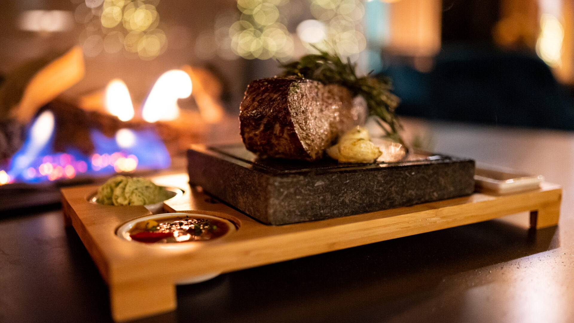 meiser arrangement pfingstangebot design hotel speisen steak geniessen restaurant dinkelsbuehl hero