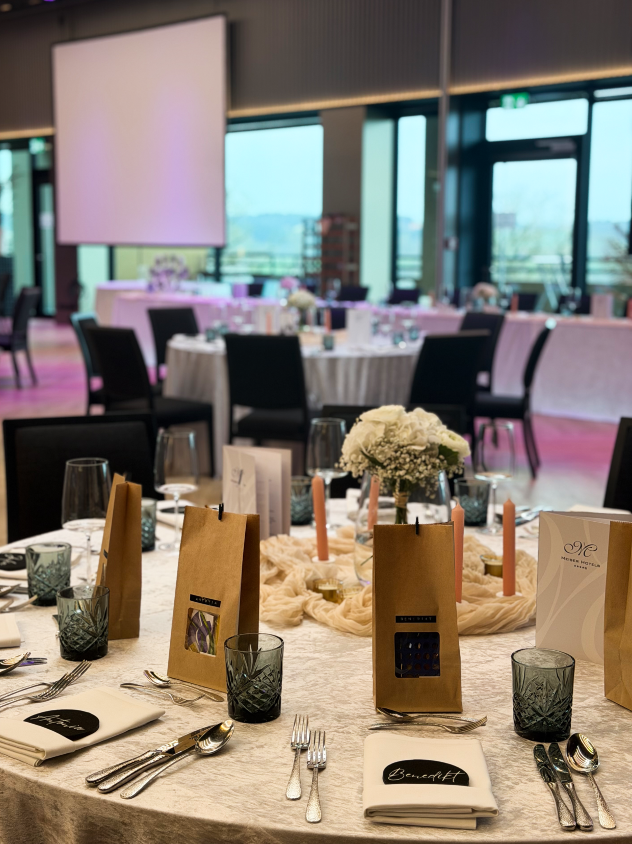 meiser congress plaza hochzeit location tisch dekoriert fuer hochzeit in dinkelsbuehl hoch