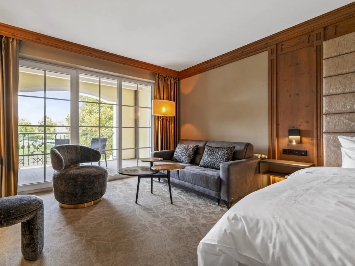 superior zimmer modern mit balkon meiser spa resort nahe dinkelsbuehl quer