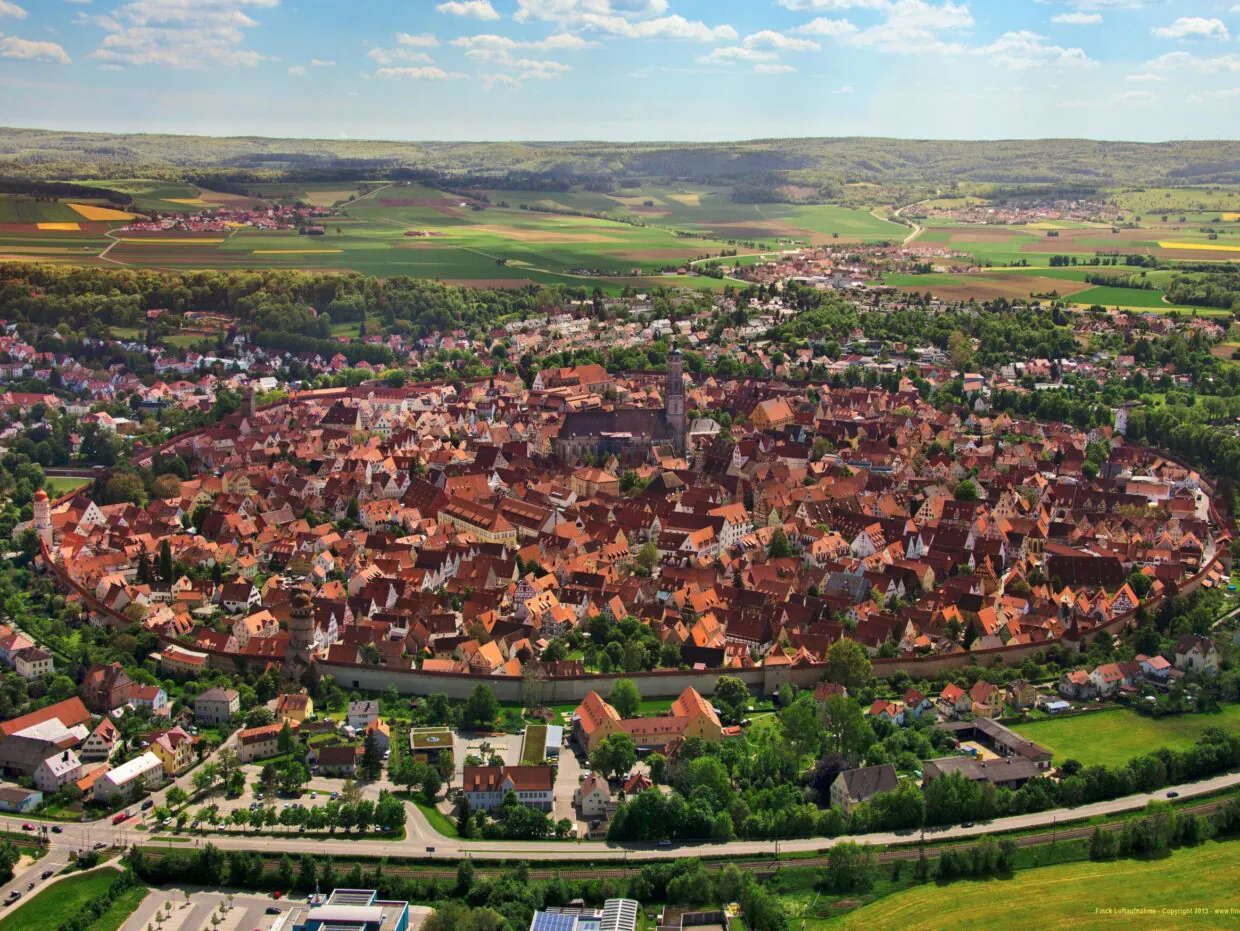 große runde Altstadt- Nördlingen